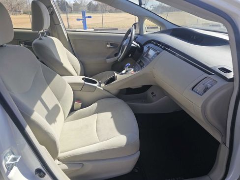 Used 2015 Toyota Prius Two image 35