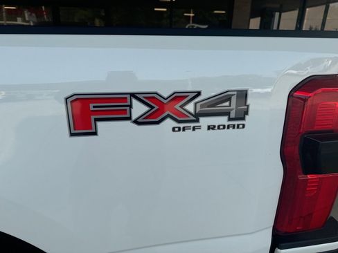 New 2026 Ford F250 Platinum image 30