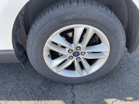 Used 2018 Ford Edge SEL w/ Equipment Group 201A image 8