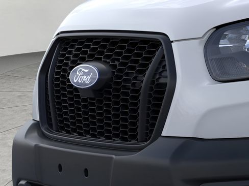 New 2026 Ford Transit 250 T-250 148 MED RF 9150 GVWR RWD image 17