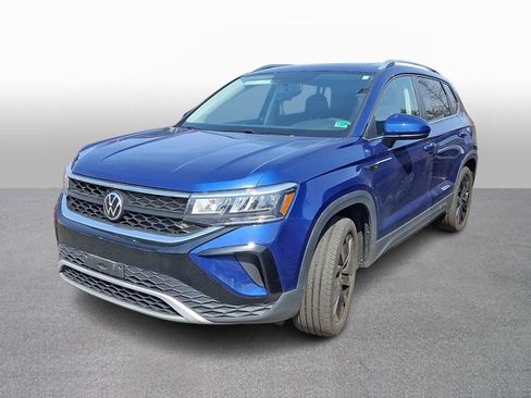 Used 2022 Volkswagen Taos SE w/ Panoramic Sunroof Package image 1