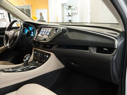 Used 2018 Buick Envision Essence image 35