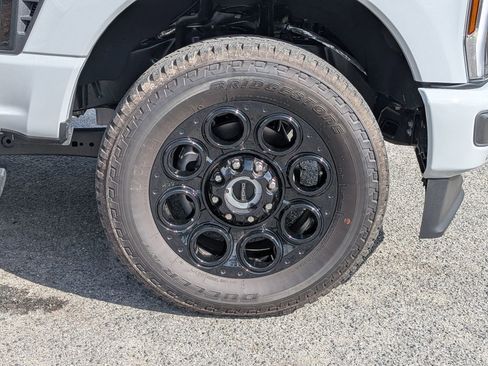 Certified 2026 Ford F250 Lariat w/ Black Appearance Package image 11