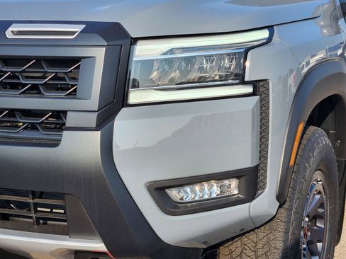New 2025 Nissan Frontier PRO-4X image 5