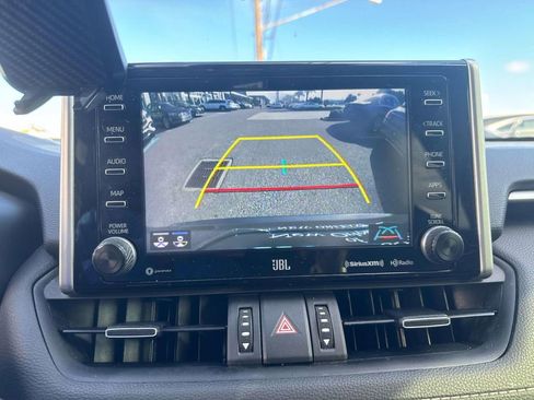 Used 2021 Toyota RAV4 XLE Premium image 26