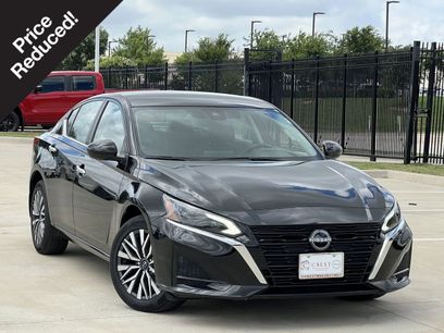 Used 2023 Nissan Altima 2.5 SV