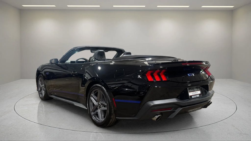 Used 2025 Ford Mustang GT Premium RWD image 14