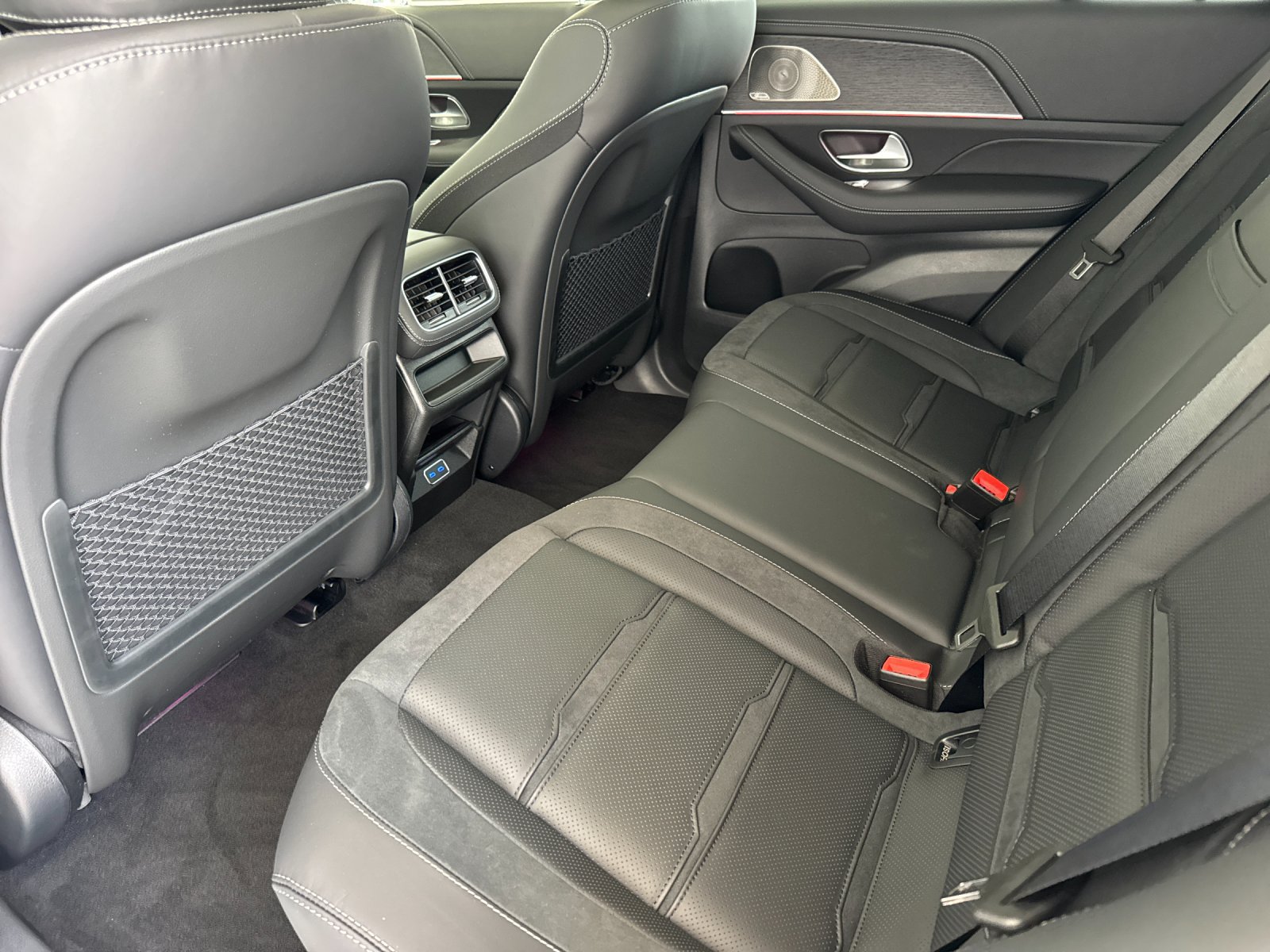 New 2026 Mercedes-Benz GLE 53 AMG 4MATIC Coupe image 4