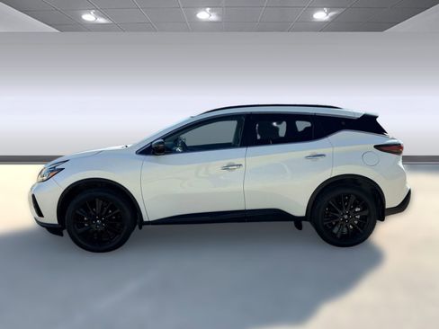 Used 2022 Nissan Murano SV w/ SV Midnight Edition Package image 2