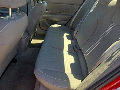 Used 2024 Hyundai Elantra SEL FWD image 19