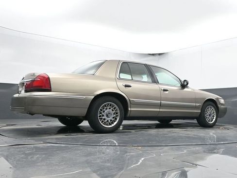 Used 2002 Mercury Grand Marquis GS image 42