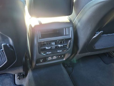 New 2024 Jeep Grand Cherokee Limited w/ Black Appearance Package image 13