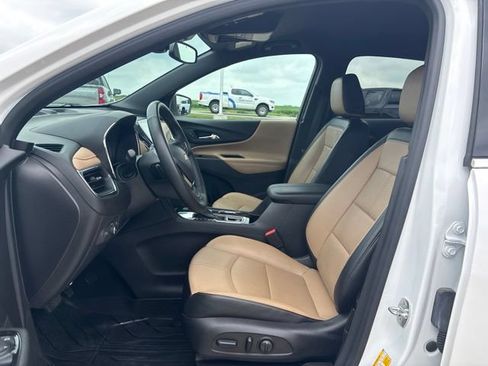 Used 2024 Chevrolet Equinox Premier w/ LPO, Floor Liner Package FWD image 11
