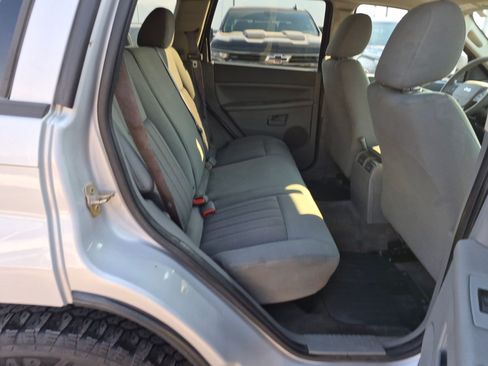 Used 2006 Jeep Grand Cherokee Laredo AWD/4WD image 28