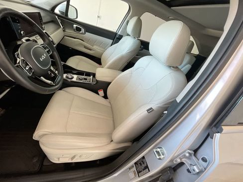 Used 2023 Kia Sorento SX Prestige w/ Panoramic Sunroof Package AWD/4WD image 11