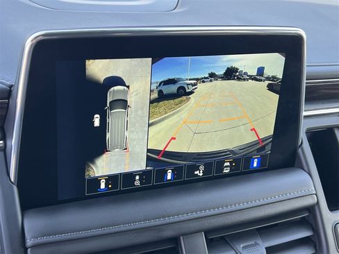 Used 2024 Chevrolet Suburban Z71 w/ Luxury Package image 16