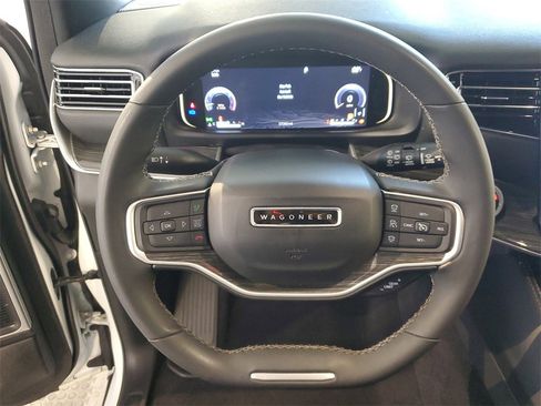 Used 2022 Jeep Wagoneer Series II image 9