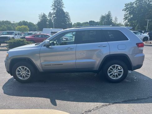 Used 2020 Jeep Grand Cherokee Laredo AWD/4WD image 7