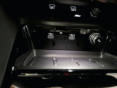 Certified 2025 Audi Q5 Premium w/ Convenience Package AWD/4WD image 34