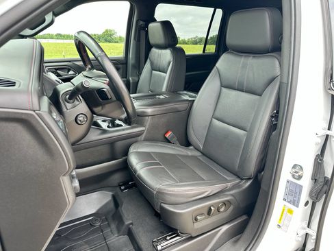 Used 2022 Chevrolet Suburban RST w/ Luxury Package AWD/4WD image 11