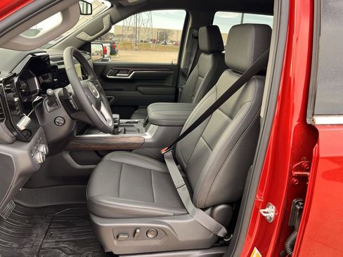 New 2026 GMC Sierra 1500 SLT image 19