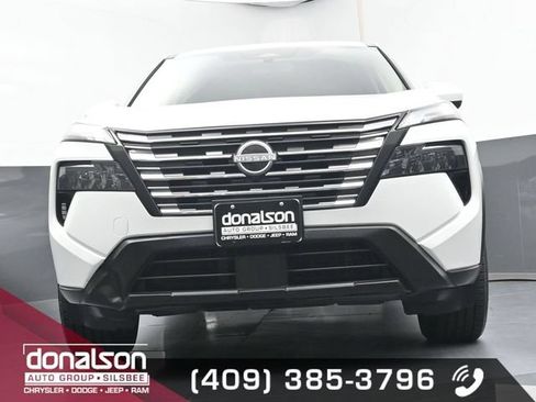 Used 2025 Nissan Rogue SV AWD/4WD image 15