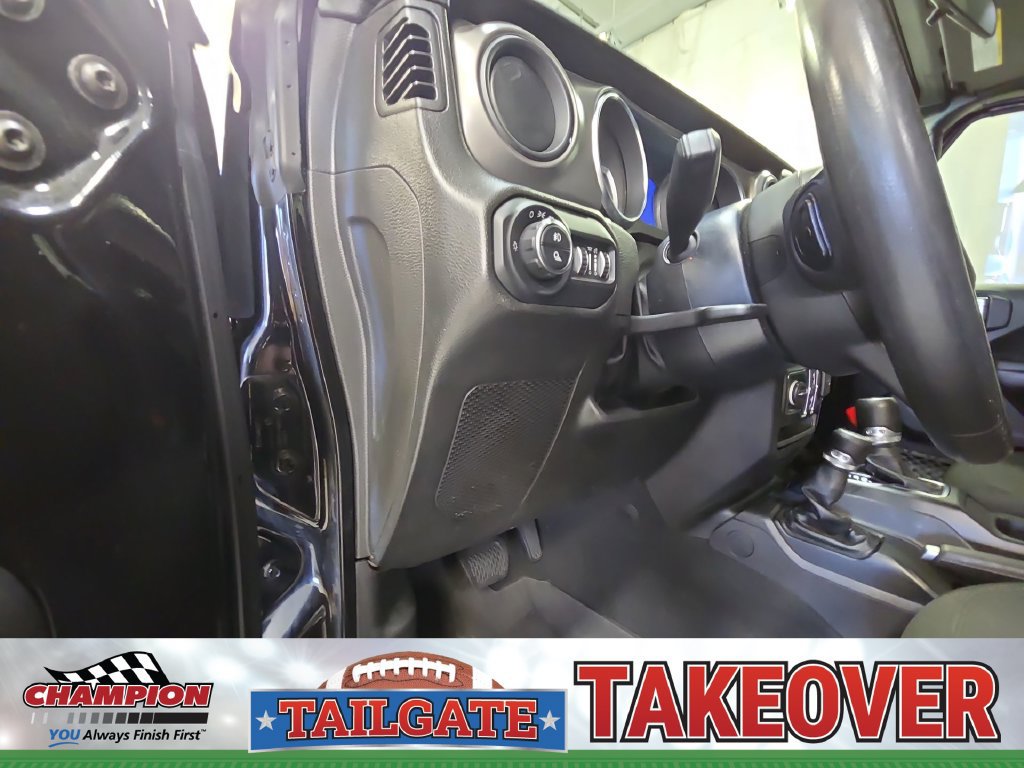 Used 2022 Jeep Gladiator Sport AWD/4WD image 32