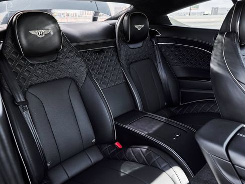 Used 2021 Bentley Continental GT Mulliner AWD/4WD image 38
