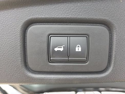 Used 2022 Nissan Pathfinder Platinum w/ Cargo Package FWD image 34