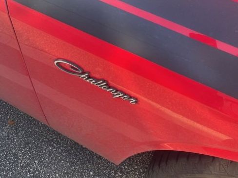 Used 2011 Dodge Challenger R/T image 8