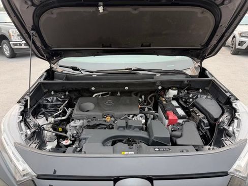 Used 2023 Toyota RAV4 LE AWD/4WD image 19