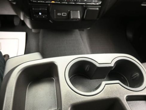 Used 2024 Chevrolet Silverado 2500 Custom w/ Custom Value Package image 11