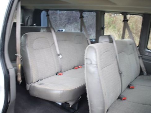 Used 2020 Chevrolet Express 3500 LT w/ LT Preferred Equipment Group image 16