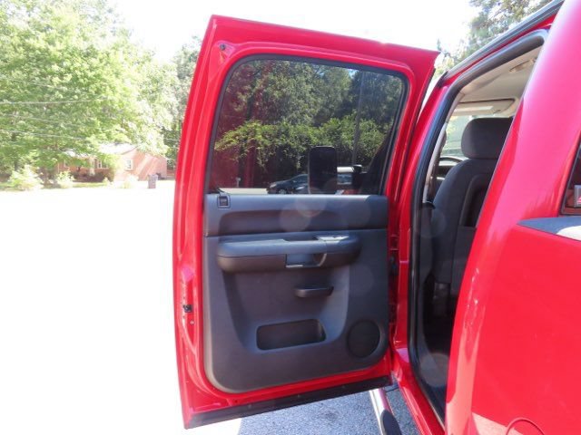Used 2007 Chevrolet Silverado 2500 LT w/ Suspension Package, Off-Road AWD/4WD image 10