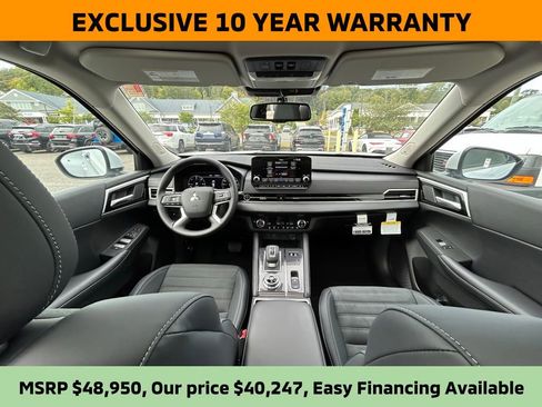 New 2025 Mitsubishi Outlander SE image 51