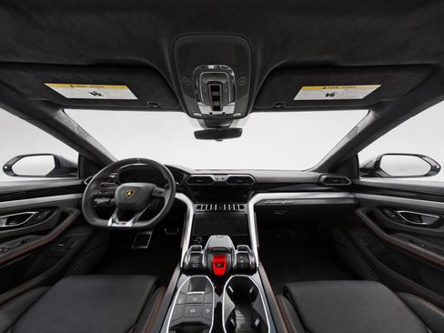 Used 2021 Lamborghini Urus AWD/4WD image 16