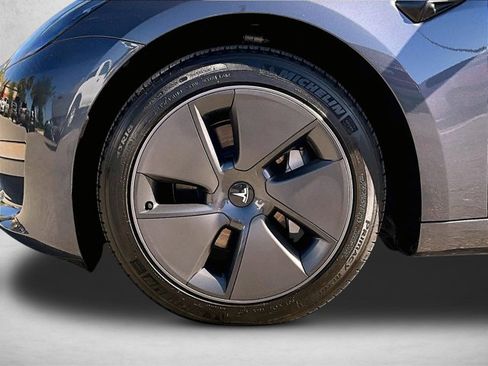 Used 2023 Tesla Model 3 Standard Range image 10