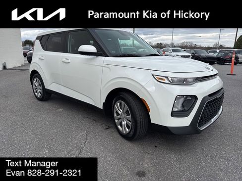Used 2021 Kia Soul LX image 3