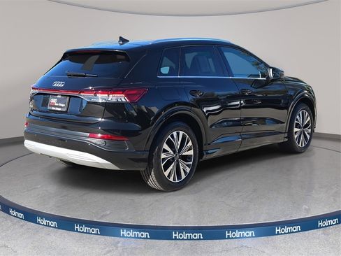 Used 2023 Audi Q4 e-tron Premium Plus w/ Premium Plus image 4