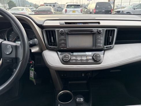 Used 2013 Toyota RAV4 XLE image 23