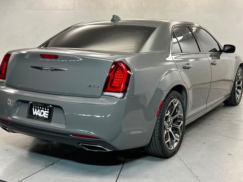 Used 2018 Chrysler 300 Touring w/ Sport Appearance Package RWD image 5