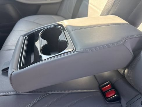 Used 2019 Toyota Avalon Limited w/ Advanced Safety Package FWD image 14