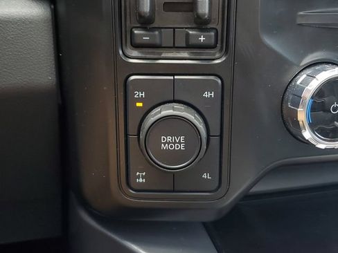 Used 2024 Ford F250 Lariat w/ Lariat Ultimate Package AWD/4WD image 33