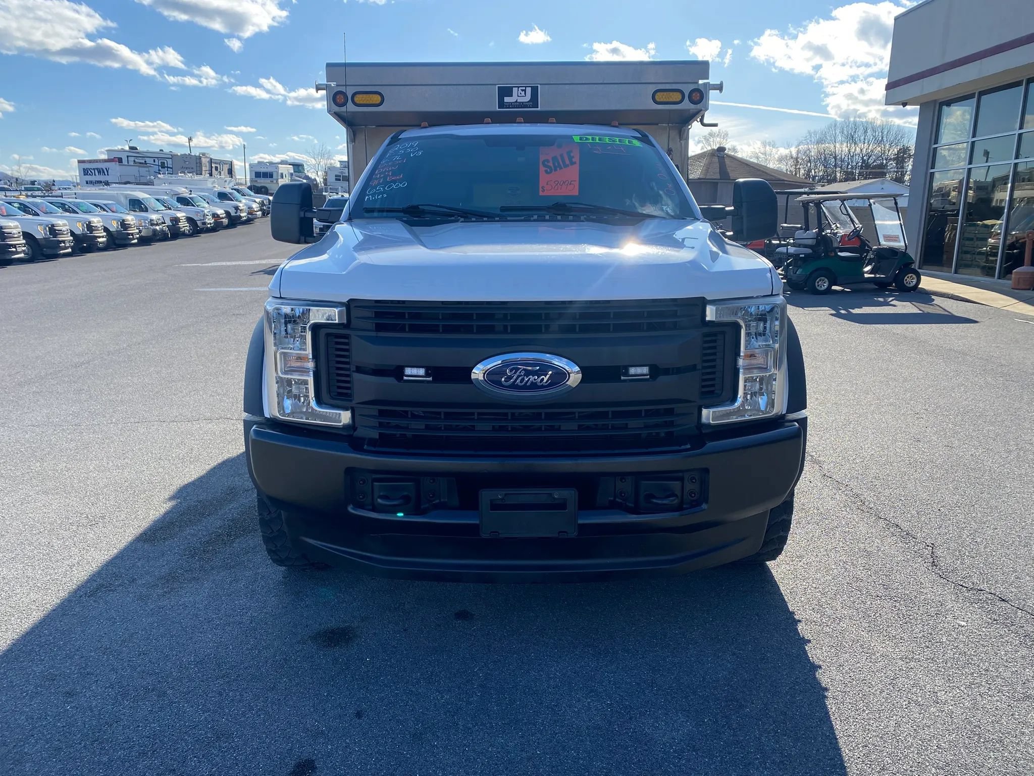 Used 2019 Ford F550 4x4 Regular Cab Super Duty image 2