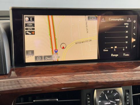 Used 2017 Lexus LX 570 4WD w/ Luxury Package image 26