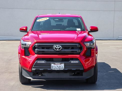 Certified 2025 Toyota Tacoma SR5 RWD image 2