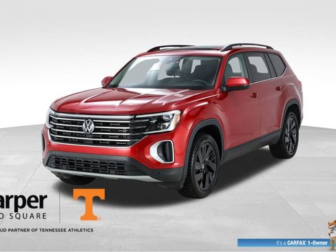 Used 2024 Volkswagen Atlas SE w/ Panoramic Sunroof Package FWD image 1