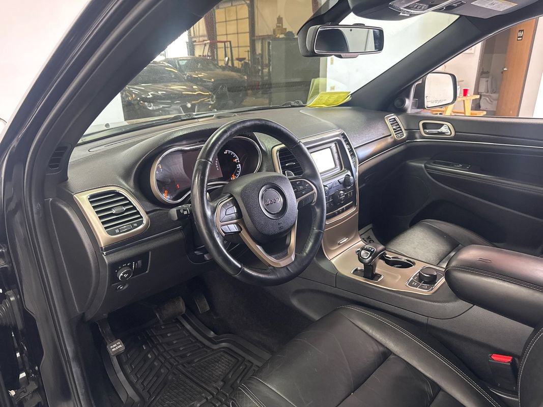 Used 2014 Jeep Grand Cherokee Limited AWD/4WD image 8