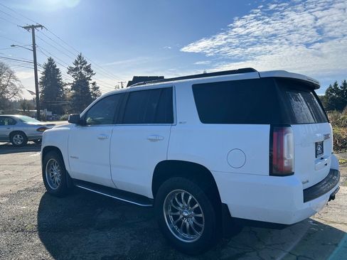 Used 2018 GMC Yukon SLT image 4