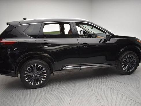 Certified 2026 Nissan Rogue Platinum w/ Platinum Premium Package AWD/4WD image 4